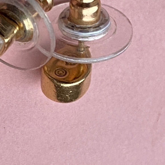 DAINTY SWAROVSKI stamped with the swan gold tone tear drop earrings - Picture 2 of 4